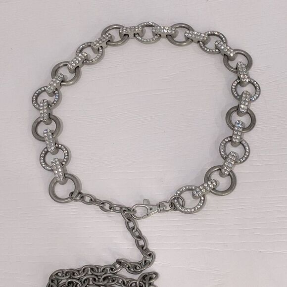 Vintage Rhinestone Embellished Circle Link Silver Chain Belt with Claw Closure - Picture 7 of 7